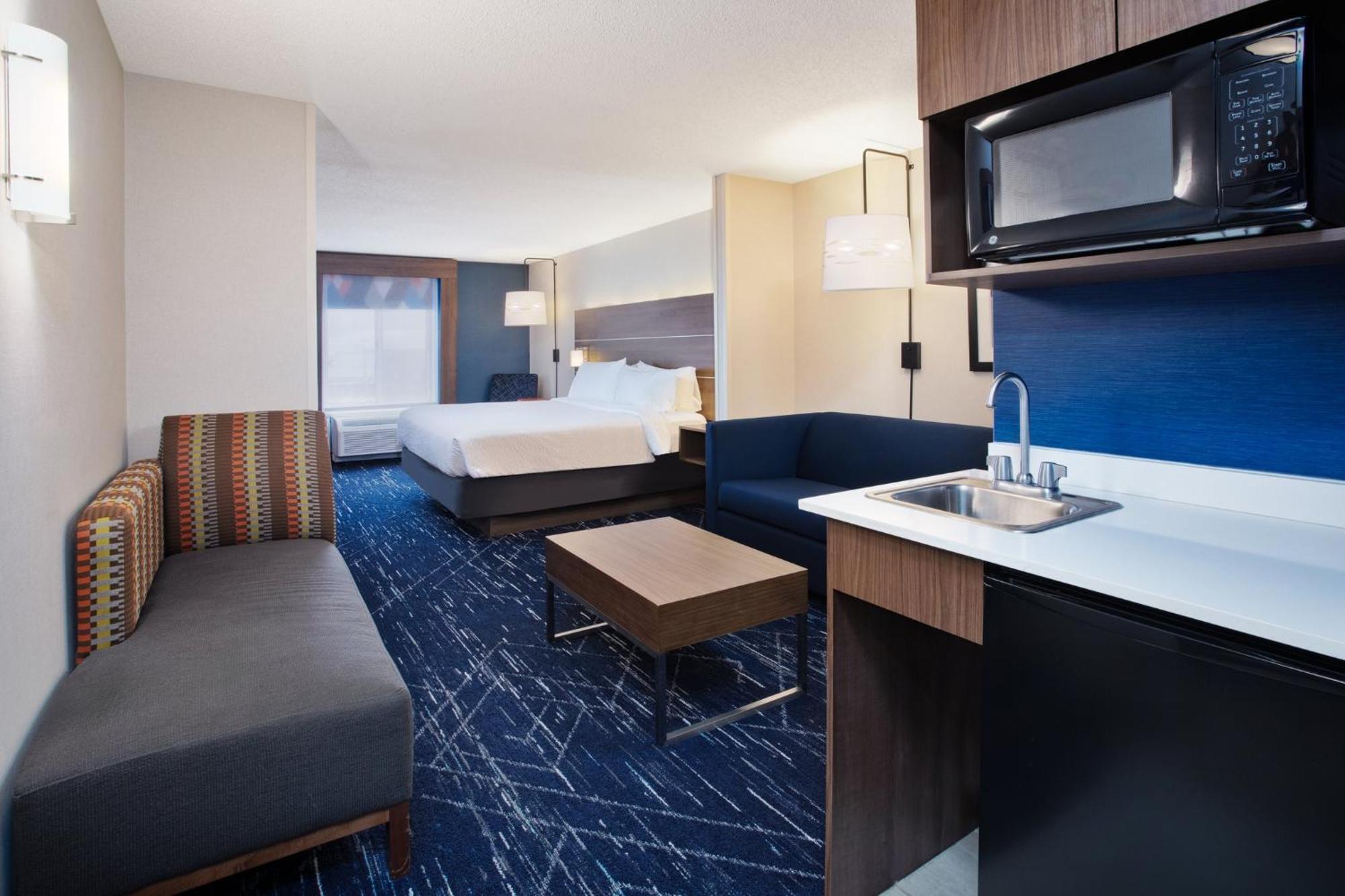 Holiday Inn Express Hotel & Suites Auburn Hills By Ihg Exterior foto
