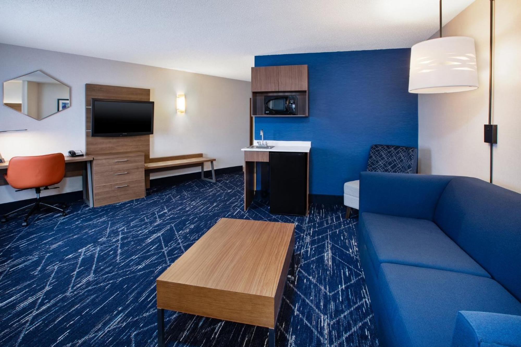 Holiday Inn Express Hotel & Suites Auburn Hills By Ihg Exterior foto