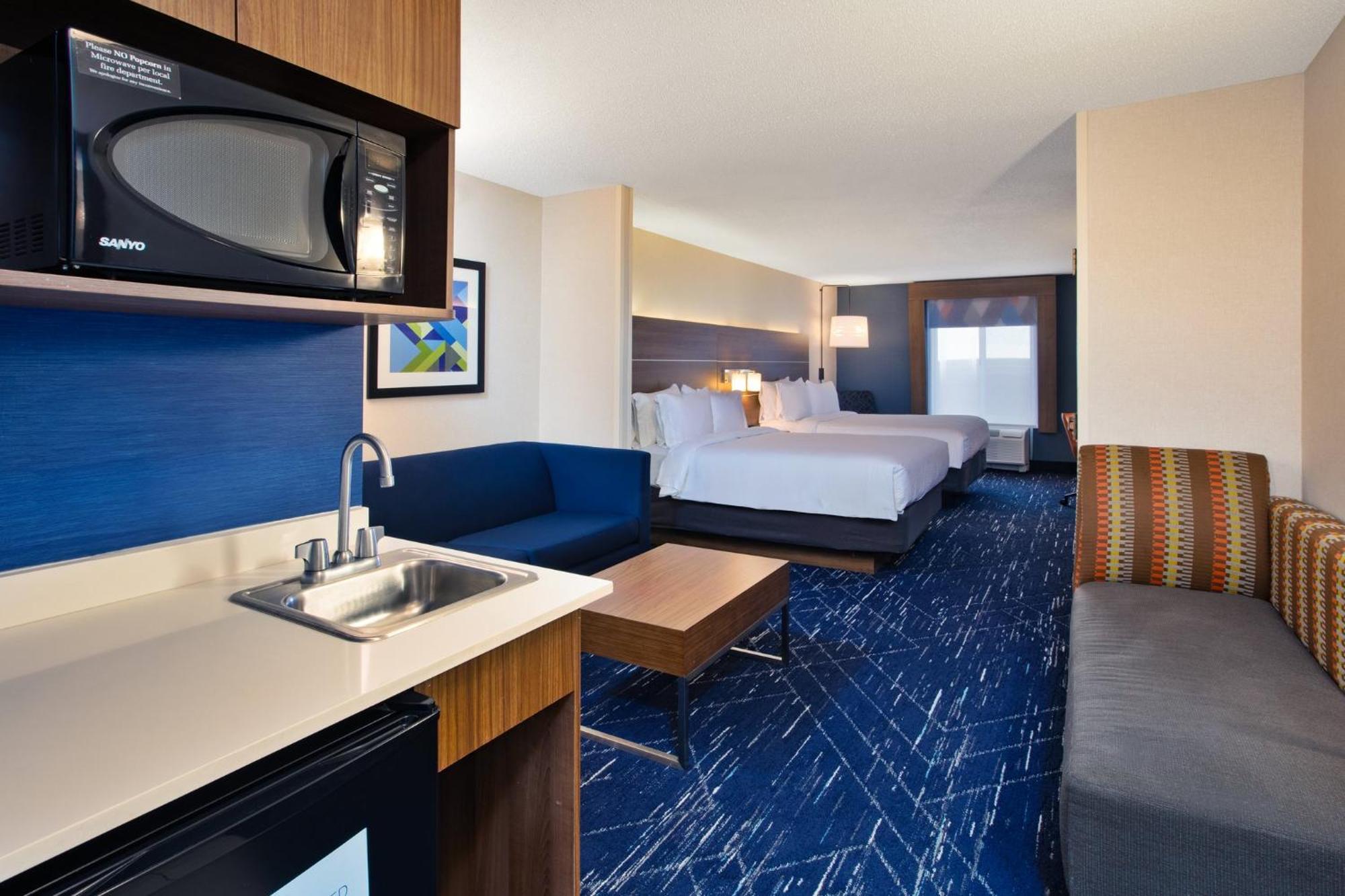 Holiday Inn Express Hotel & Suites Auburn Hills By Ihg Exterior foto