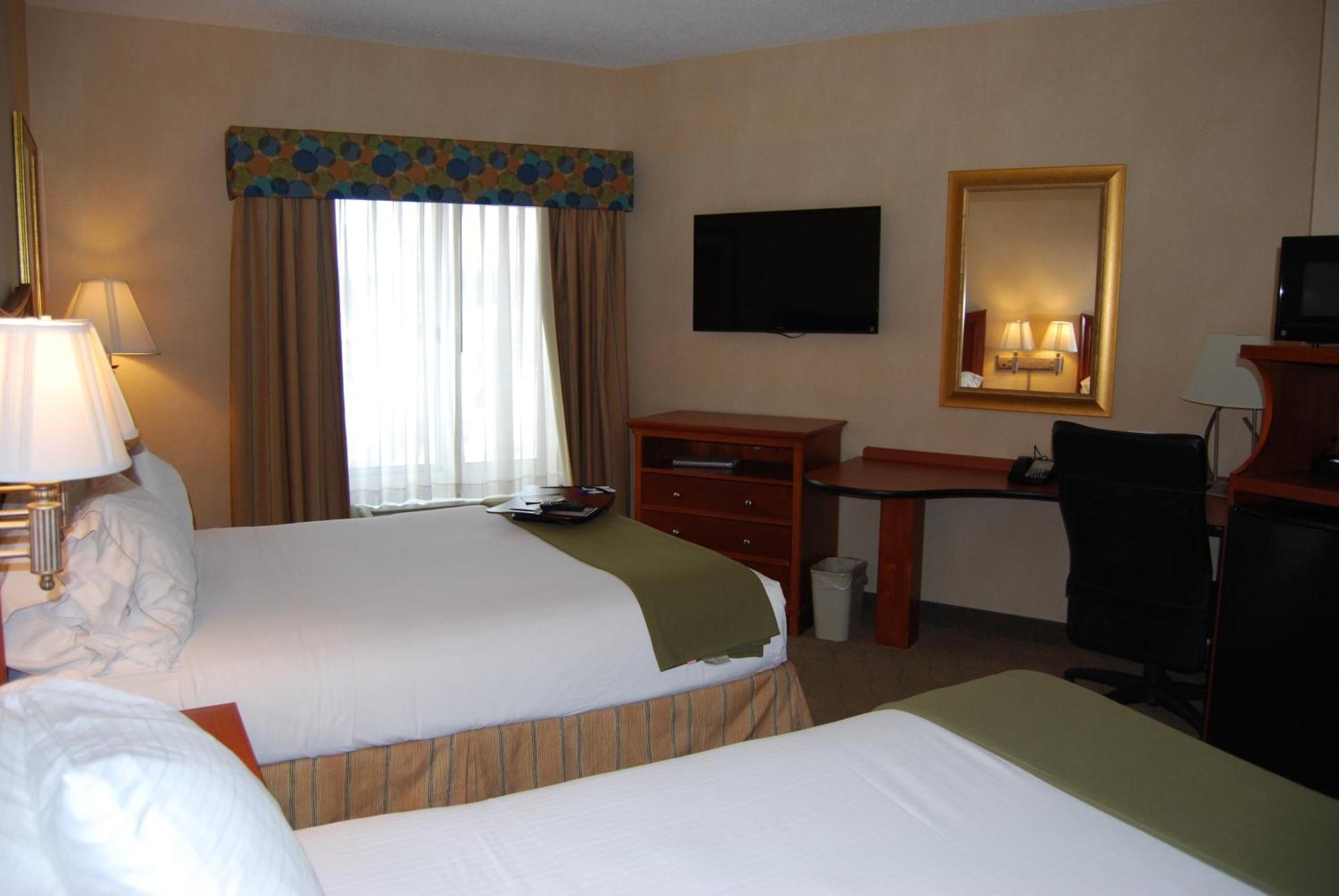 Holiday Inn Express Hotel & Suites Auburn Hills By Ihg Exterior foto