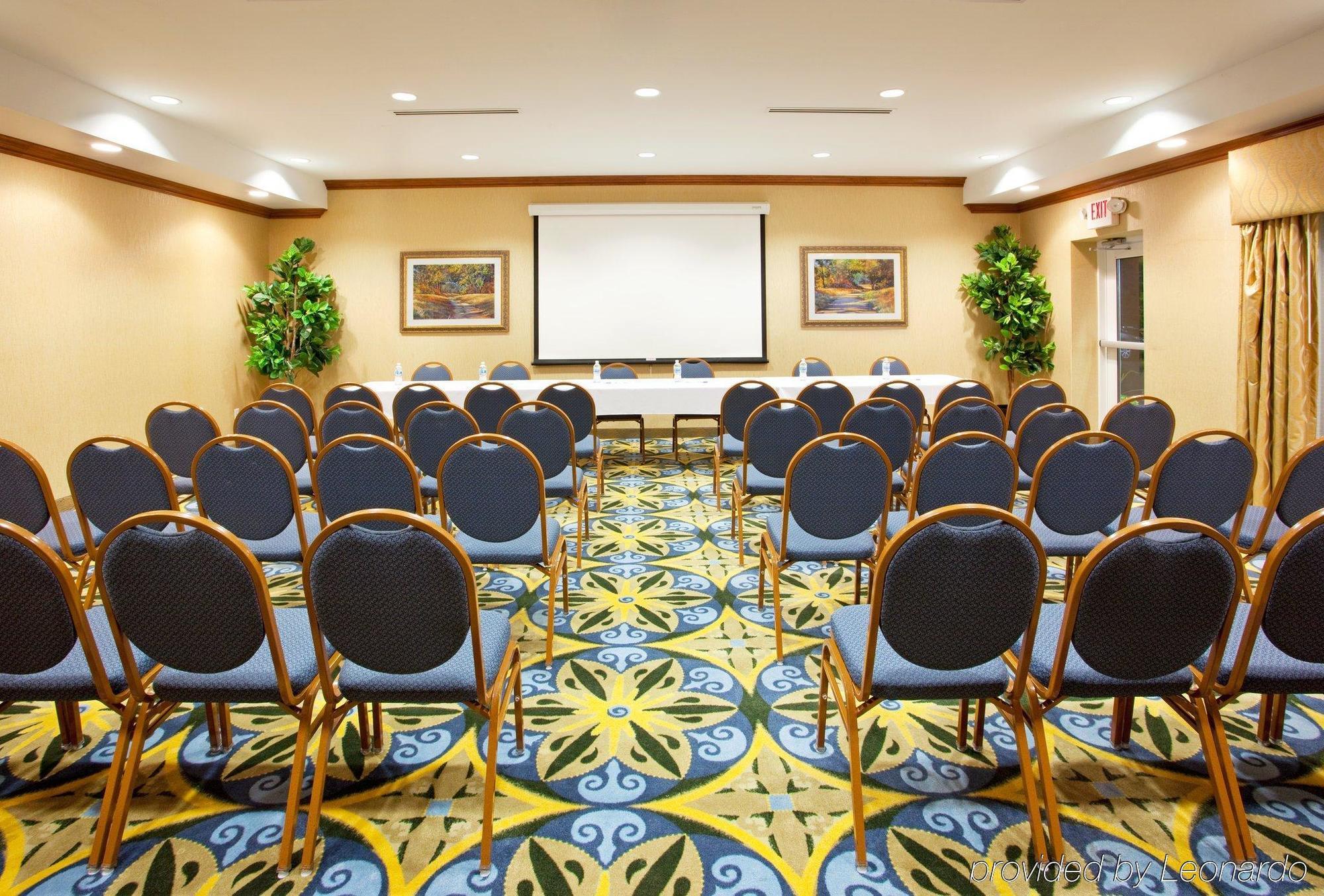 Holiday Inn Express Hotel & Suites Auburn Hills By Ihg Instalações foto