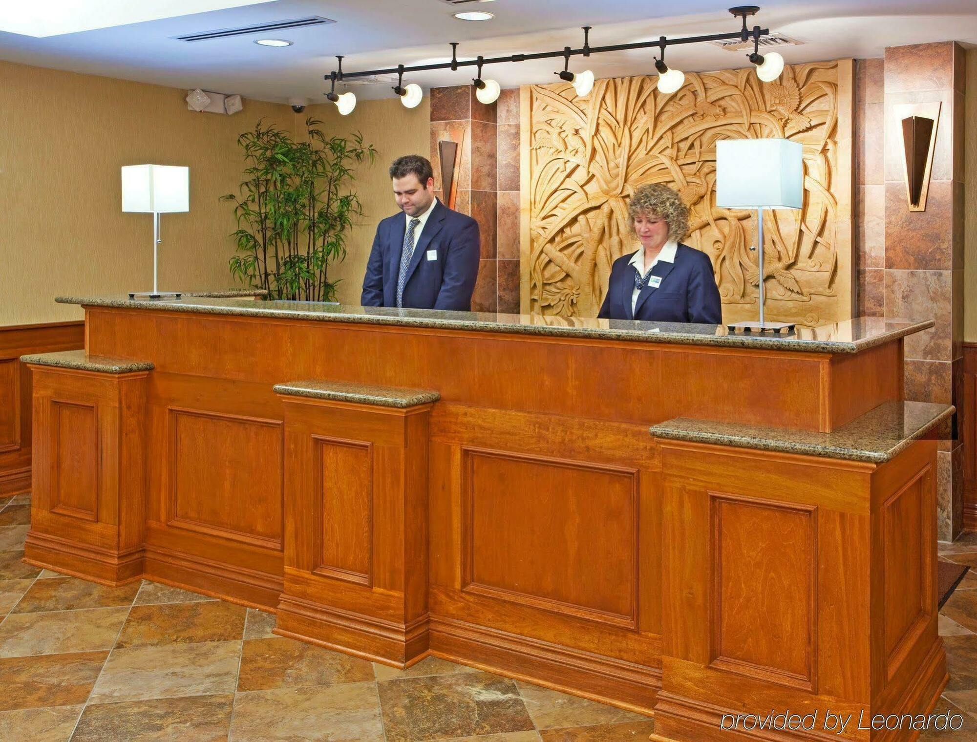 Holiday Inn Express Hotel & Suites Auburn Hills By Ihg Interior foto